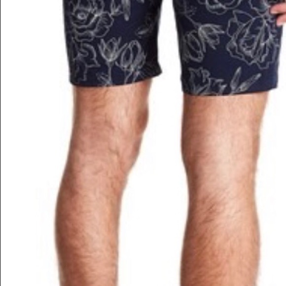 Wellington Men’s Dk Blue Floral Flat Front Shorts. Make an offer! - Picture 3 of 4